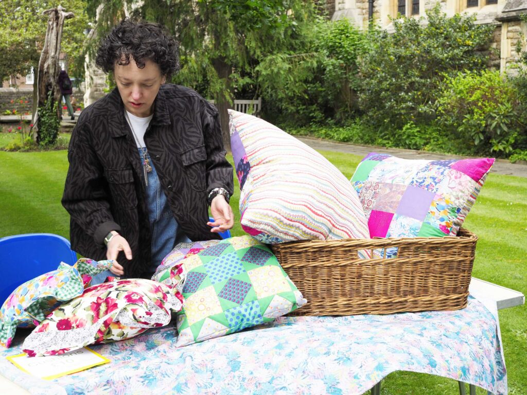 Hand made cushions 02_5210546